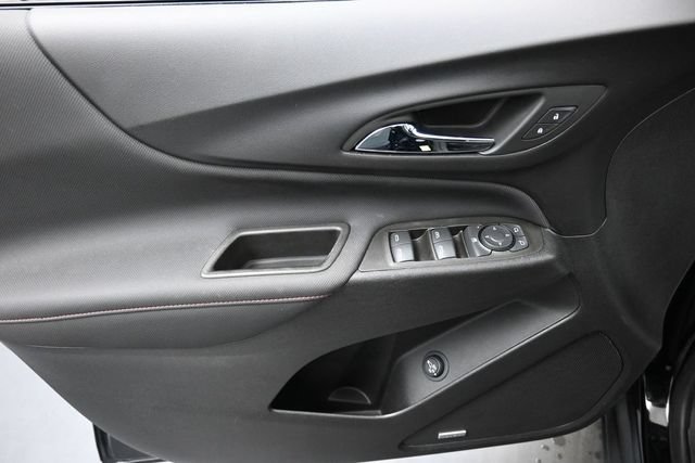 Used 2023 Chevrolet Equinox RS w/ RS Leather Package FWD image 13