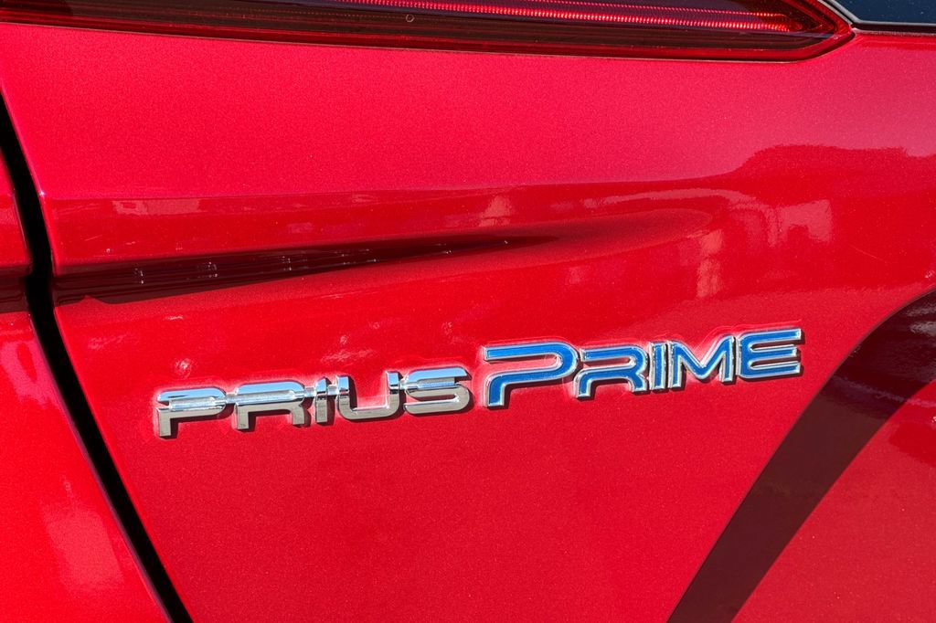 Used 2017 Toyota Prius Prime Plus FWD image 28