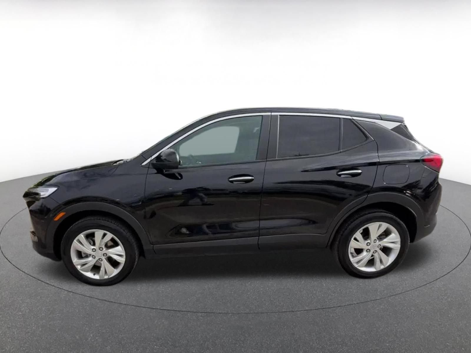 Used 2025 Buick Encore GX Preferred AWD/4WD image 9