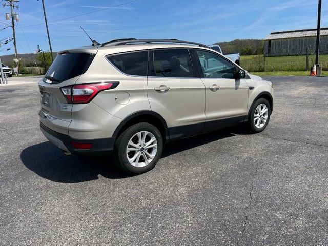 Used 2018 Ford Escape SE w/ SE Sync 3 Package image 2