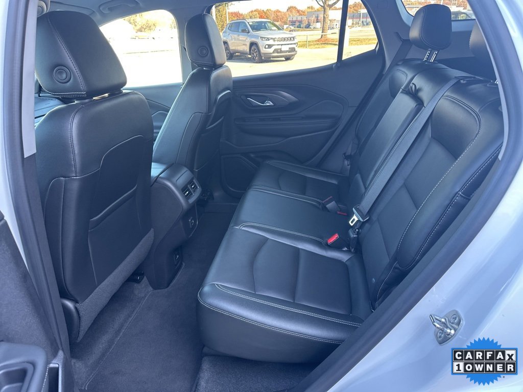 Used 2024 GMC Terrain SLT image 43