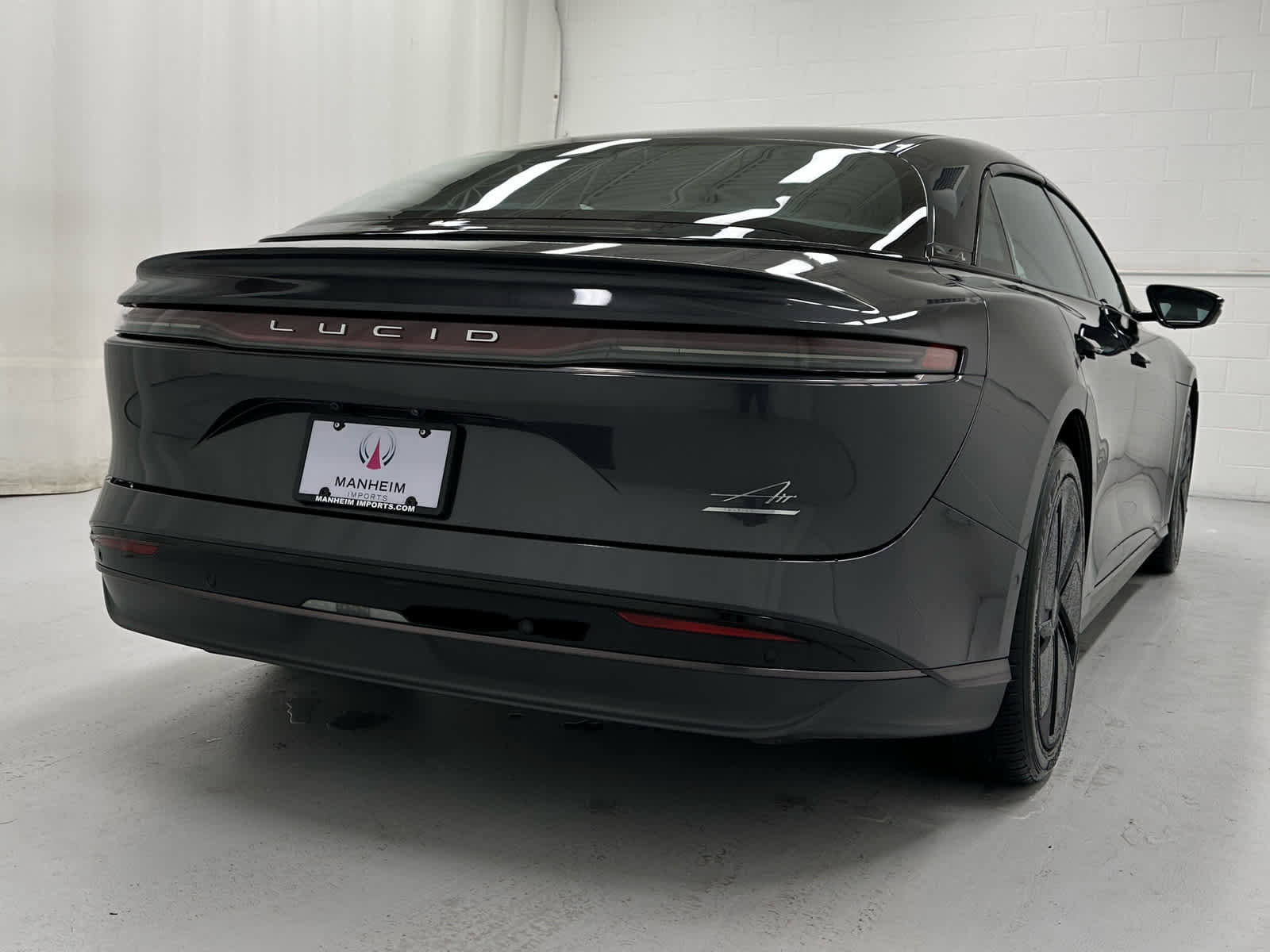 Used 2024 Lucid Air Touring image 6