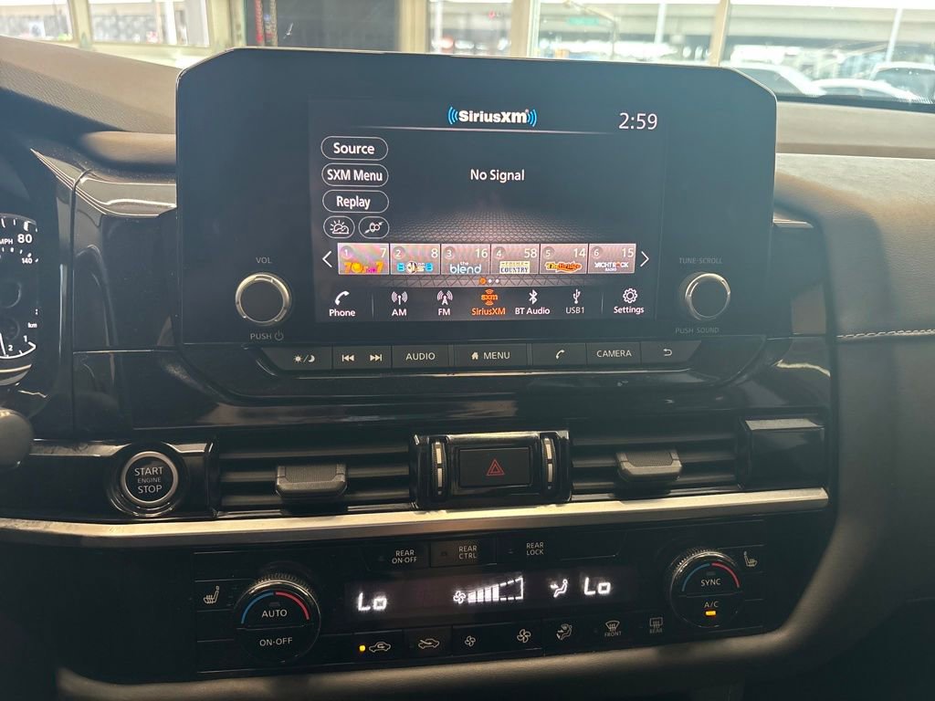 Used 2022 Nissan Pathfinder SV image 22