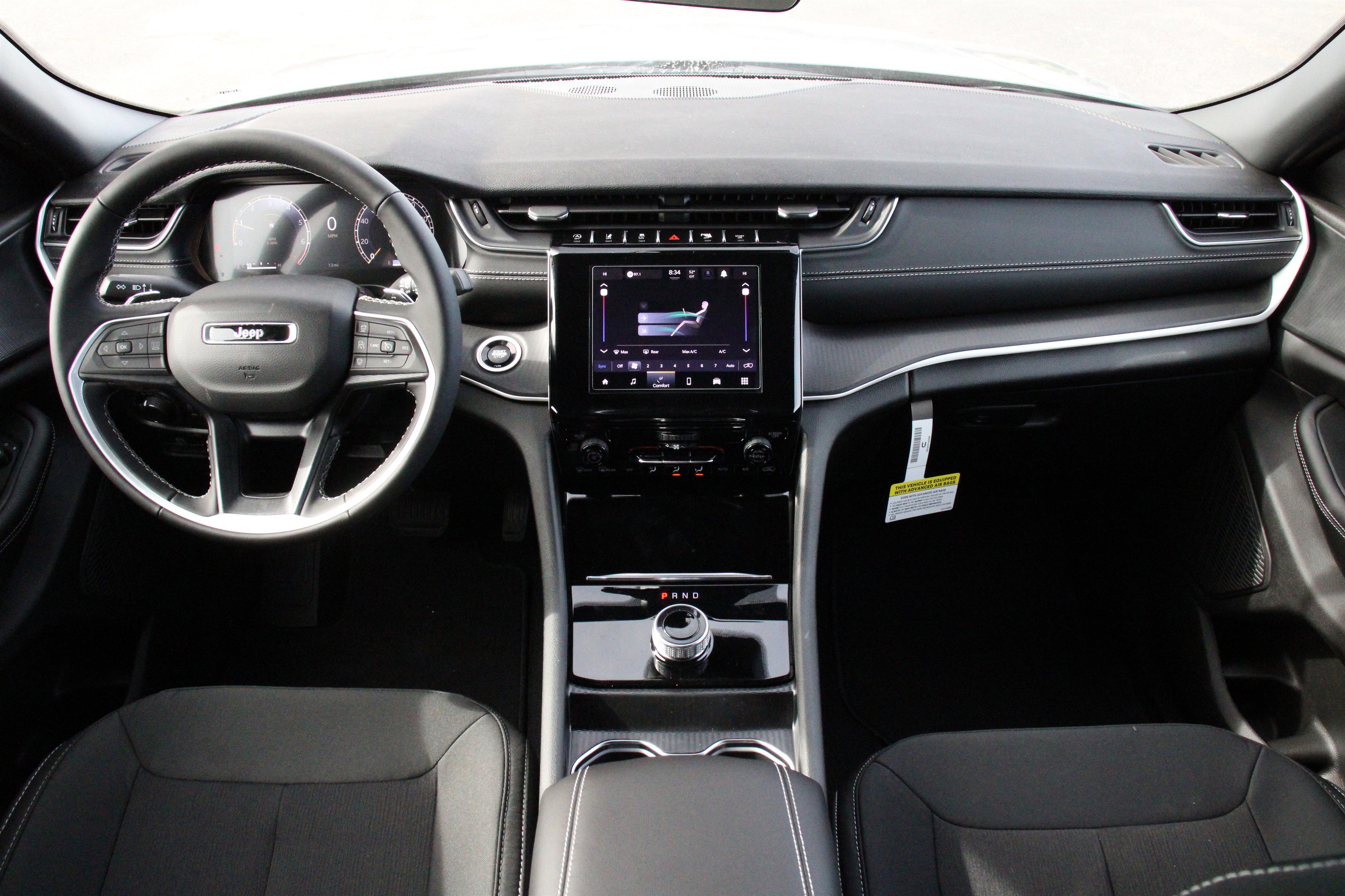 New 2026 Jeep Grand Cherokee Laredo image 2