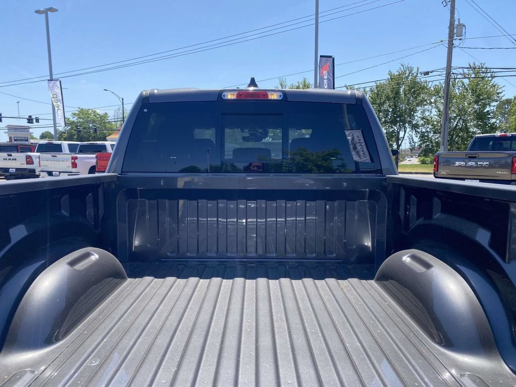 New 2026 RAM 1500 Laramie w/ Night Edition AWD/4WD image 9