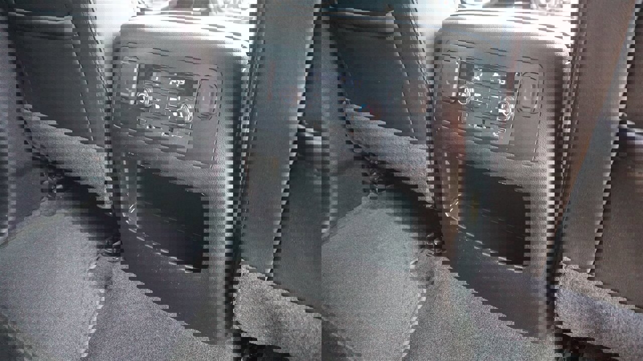 Used 2018 GMC Yukon Denali image 17