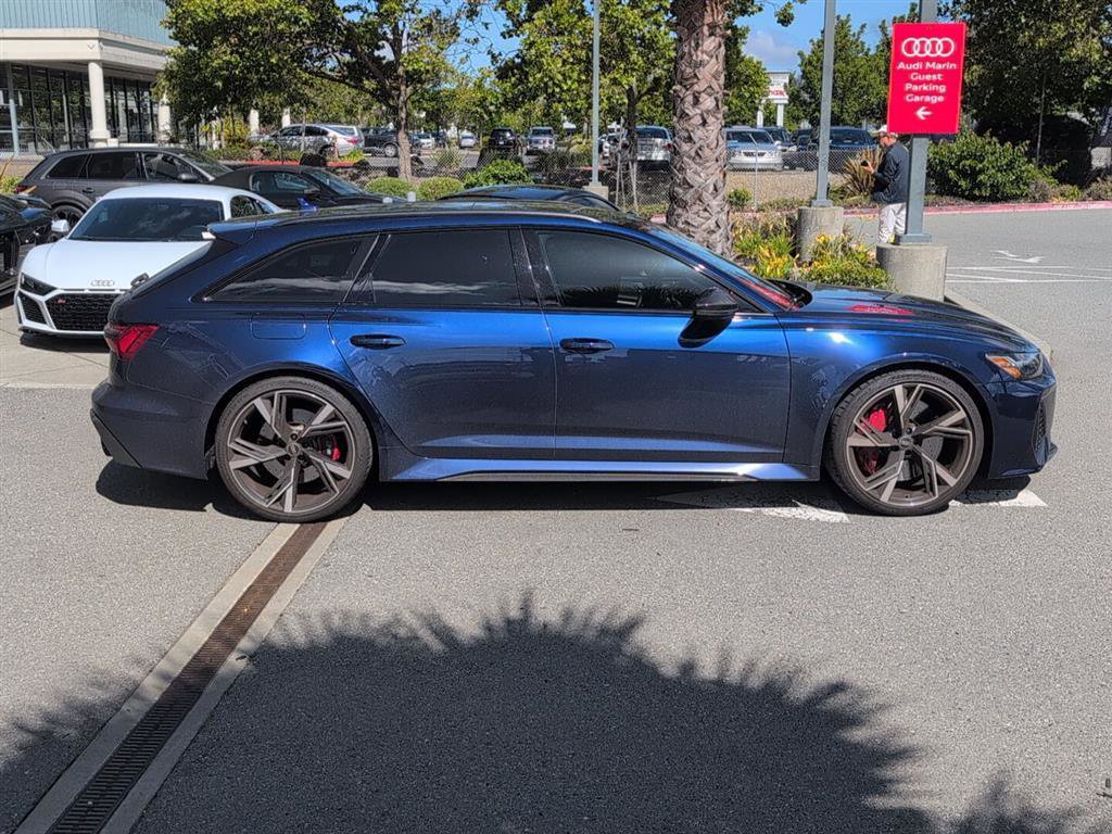 Used 2021 Audi RS 6 w/ Carbon Optic Package AWD/4WD image 4