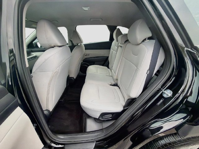 Used 2025 Hyundai Tucson SE FWD image 23