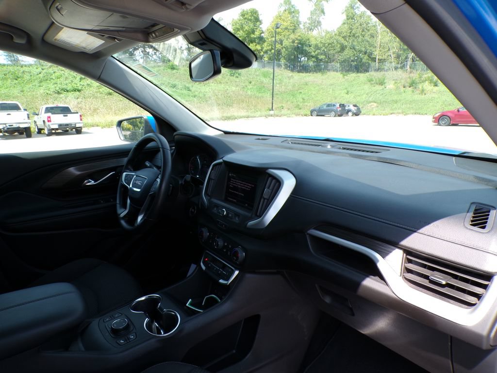 Used 2024 GMC Terrain SLE w/ Driver Convenience Package AWD/4WD image 12