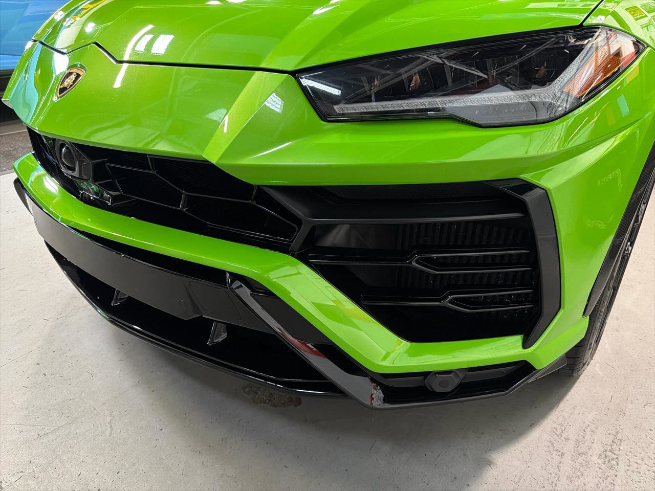 Used 2022 Lamborghini Urus AWD/4WD image 12