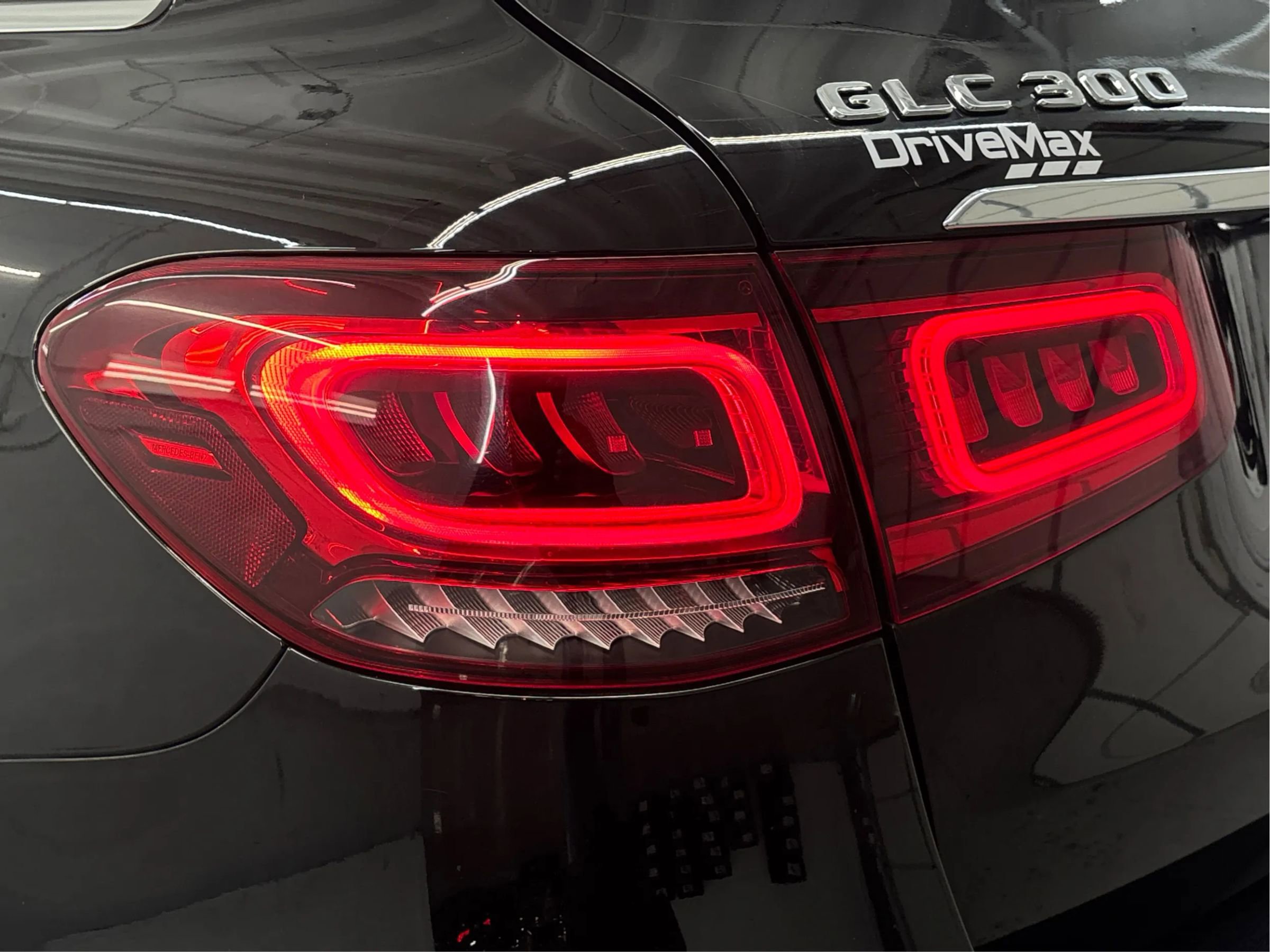 Used 2020 Mercedes-Benz GLC 300 4MATIC image 35