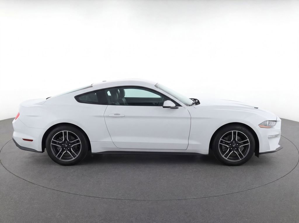 Used 2018 Ford Mustang Premium RWD image 8
