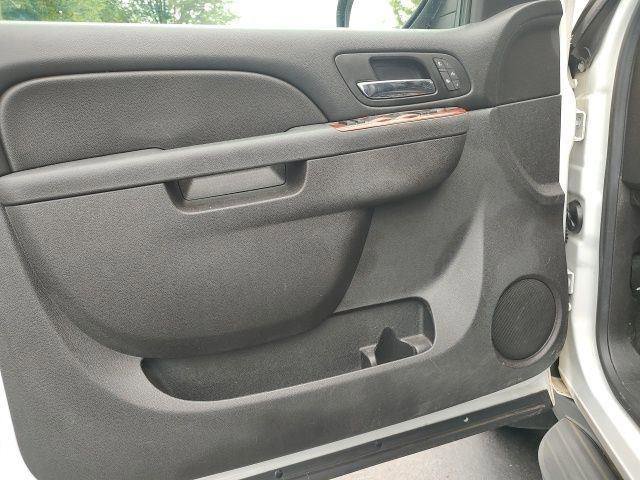 Used 2012 GMC Yukon XL 2500 SLT image 17