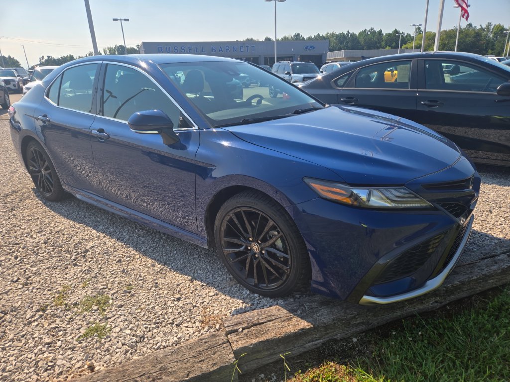 Used 2024 Toyota Camry XSE FWD image 2