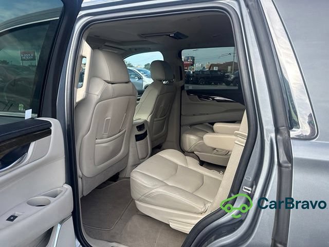 Used 2019 Cadillac Escalade Premium Luxury AWD/4WD image 9