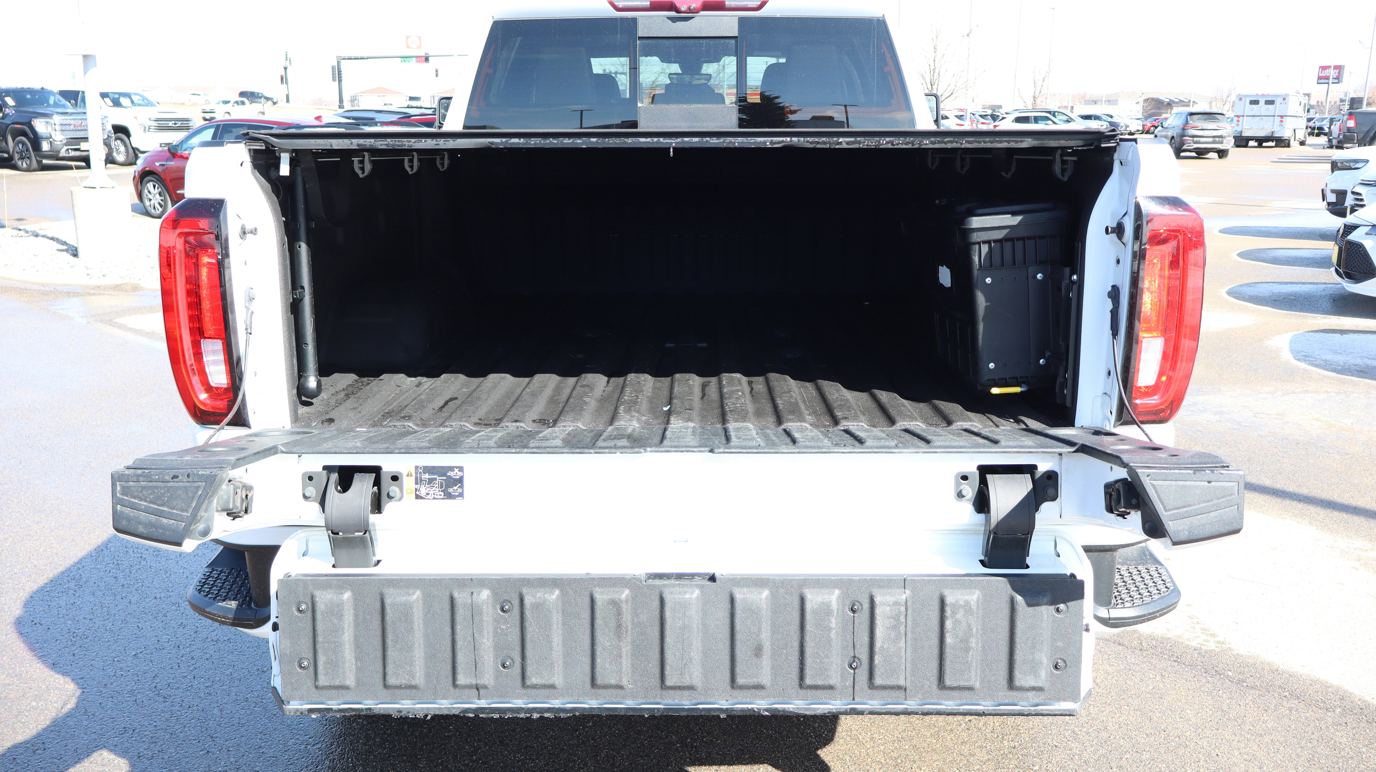 Used 2020 GMC Sierra 3500 Denali w/ Denali Ultimate Package image 16