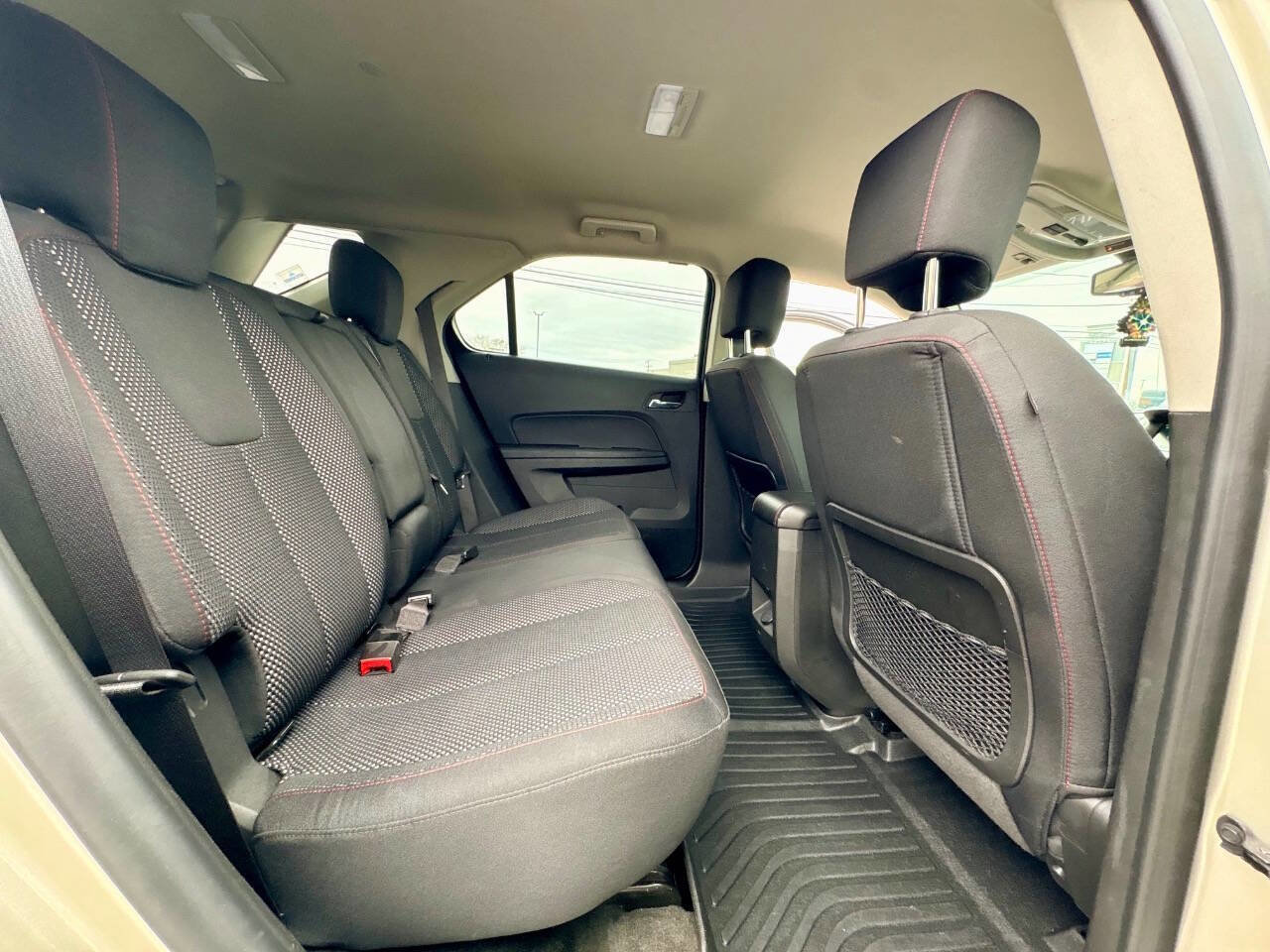 Used 2015 Chevrolet Equinox LT w/ Driver Convenience Package AWD/4WD image 28