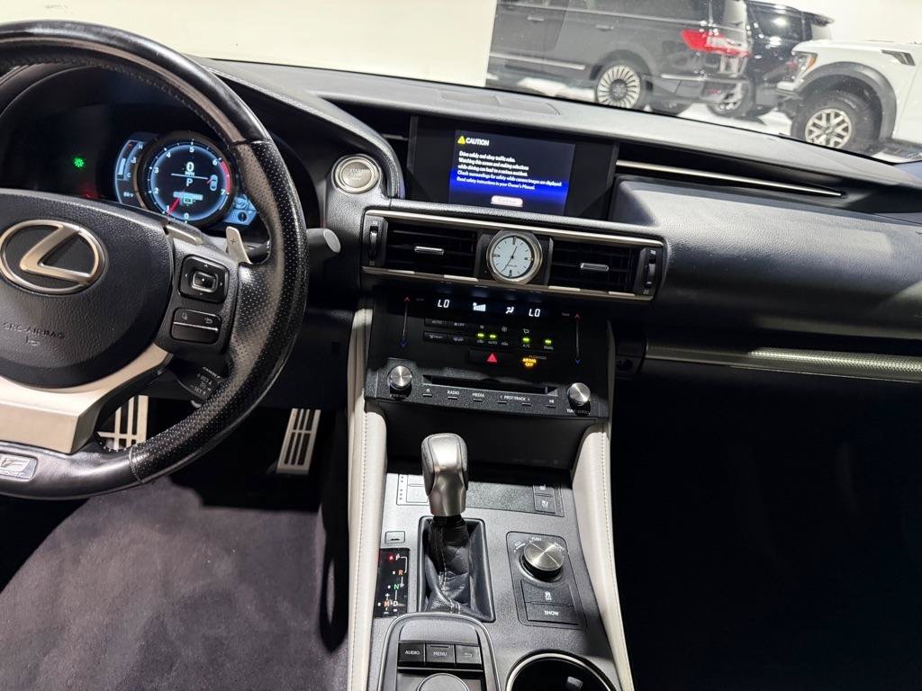 Used 2017 Lexus RC 200t F Sport RWD image 18