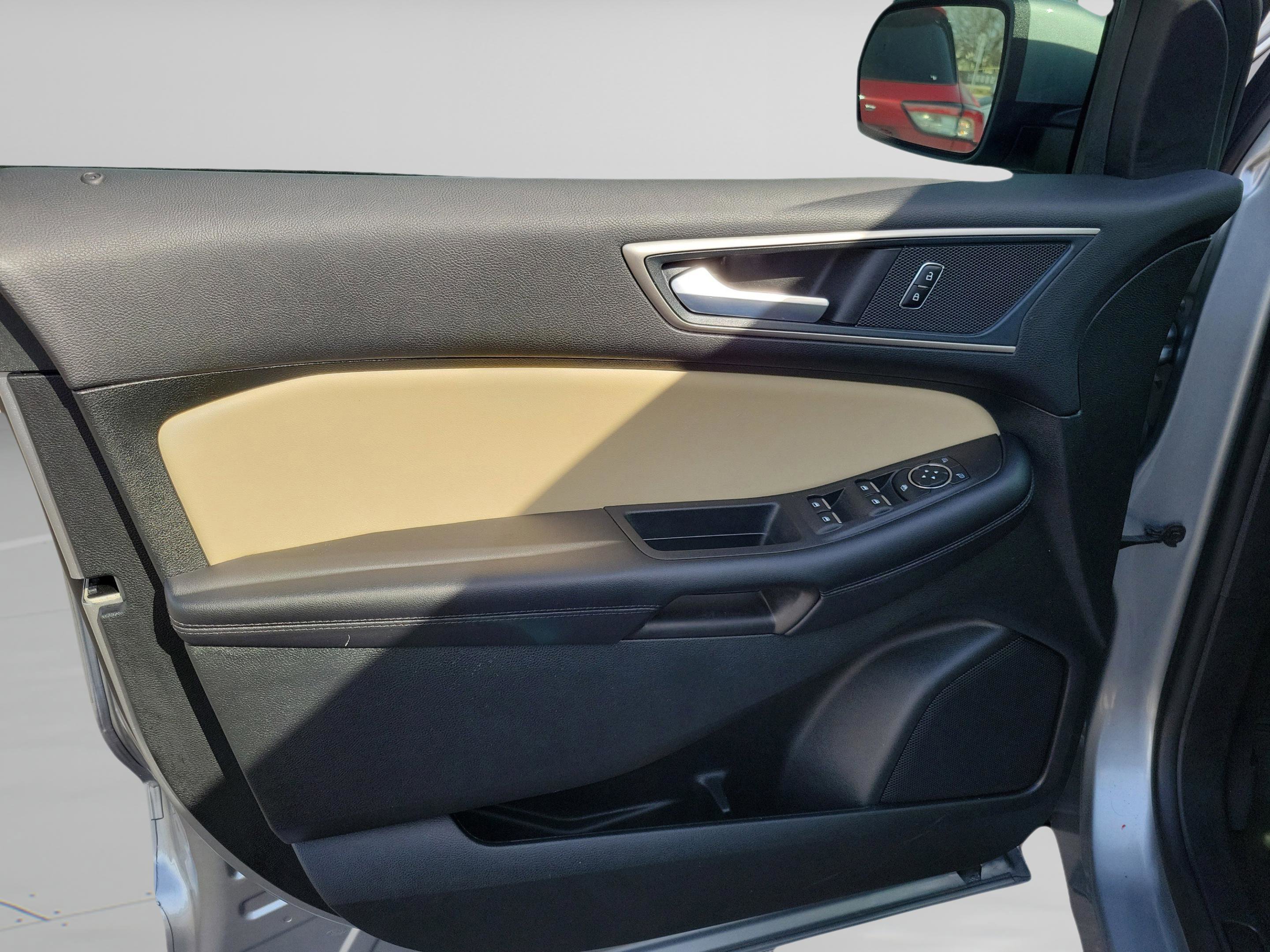 Certified 2024 Ford Edge SEL w/ Convenience Package image 5