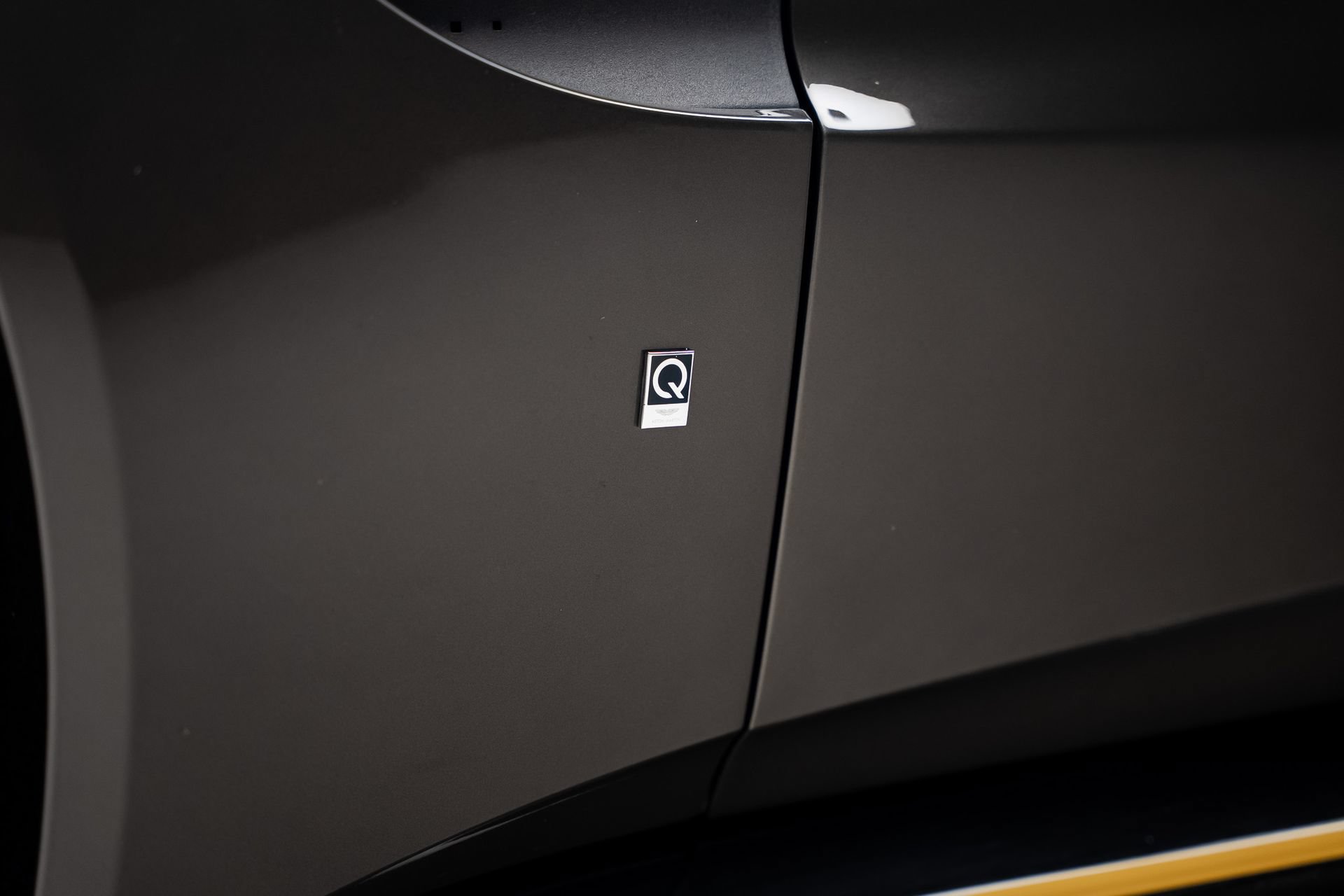 Used 2022 Aston Martin V8 Vantage Coupe RWD image 30
