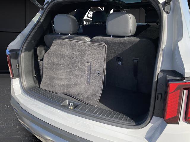 Certified 2024 Kia Sorento SX Prestige image 17