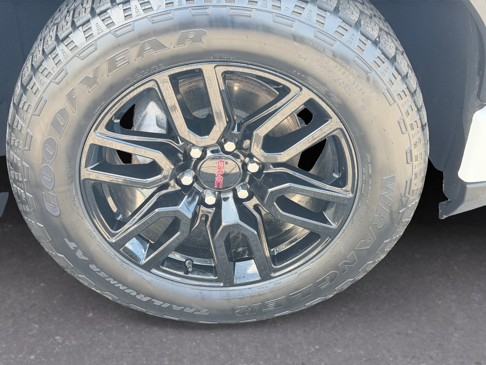 Used 2024 GMC Sierra 1500 Pro w/ Graphite Edition AWD/4WD image 7