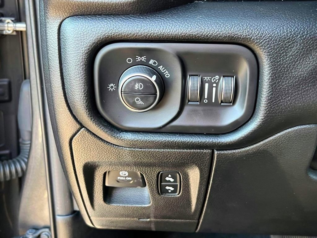 Used 2019 RAM 1500 Laramie image 19