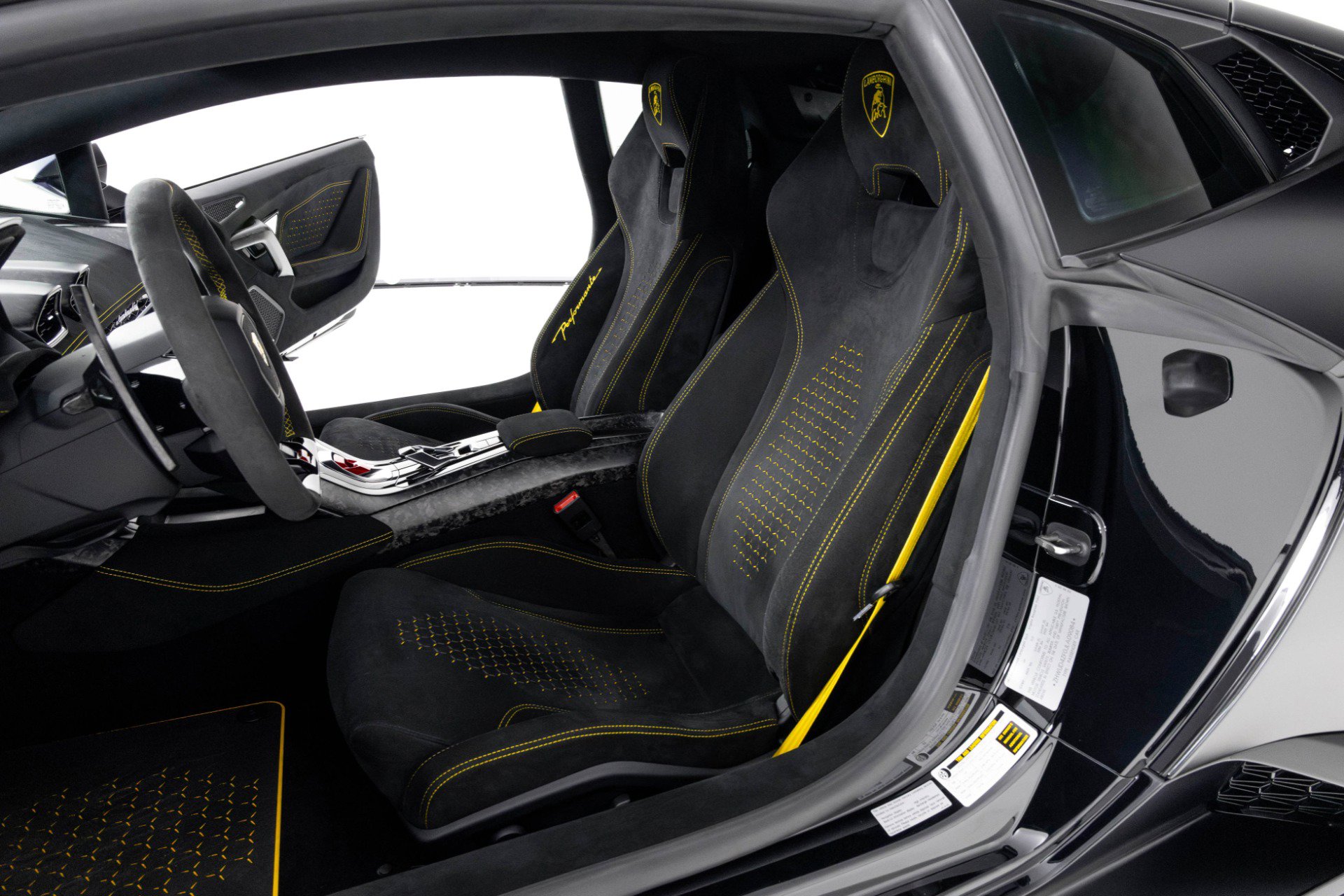 Used 2018 Lamborghini Huracan Performante image 15