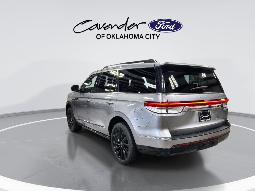 Used 2022 Lincoln Navigator Reserve RWD image 6