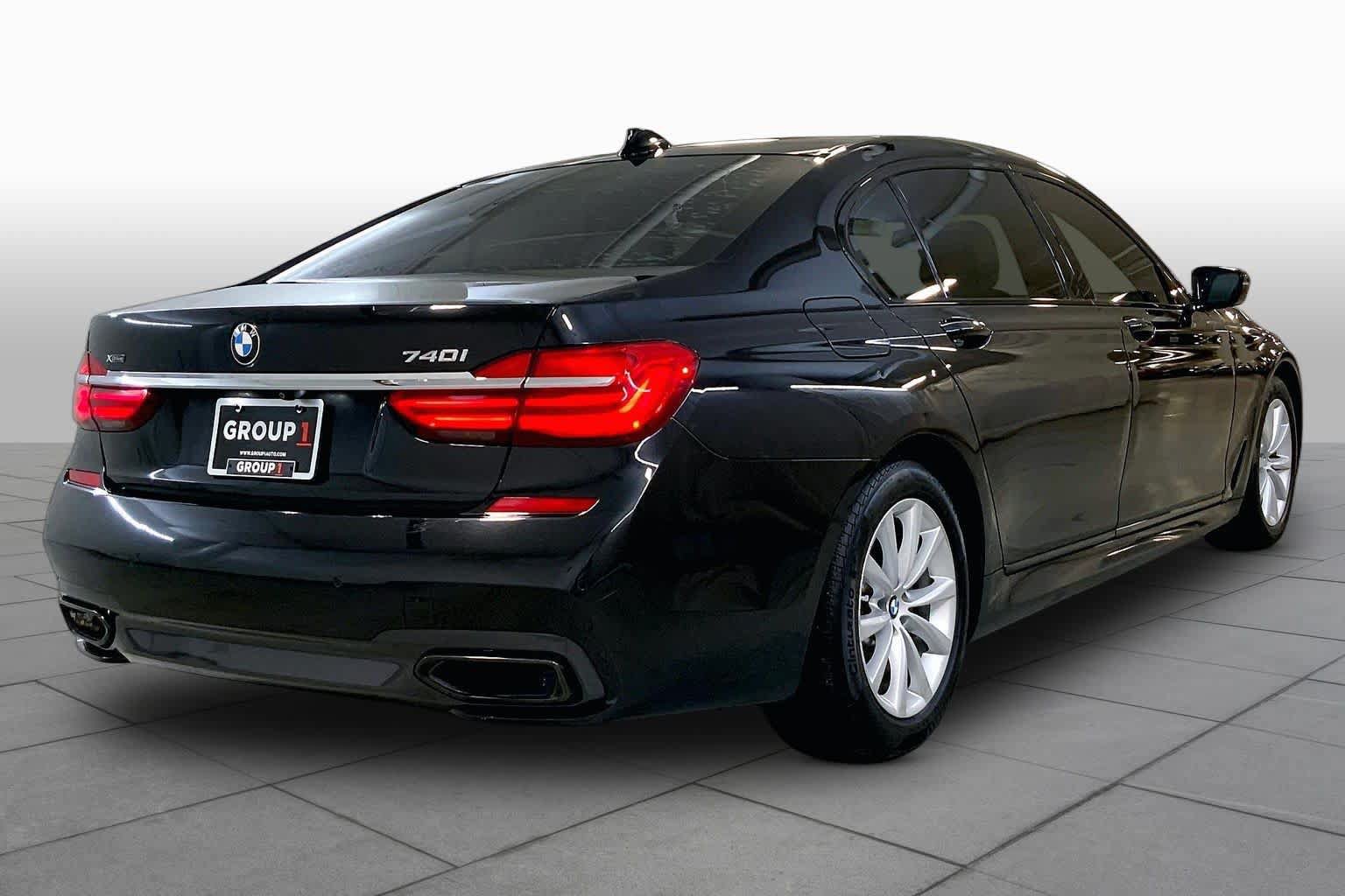 Used 2019 BMW 740i xDrive w/ M Sport Package AWD/4WD image 12