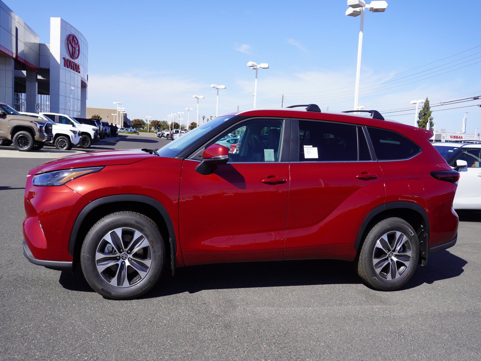 New 2026 Toyota Highlander XLE AWD/4WD image 6