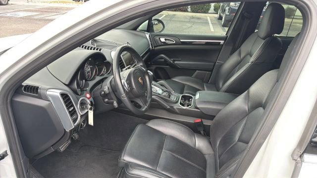 Used 2014 Porsche Cayenne Platinum Edition image 9