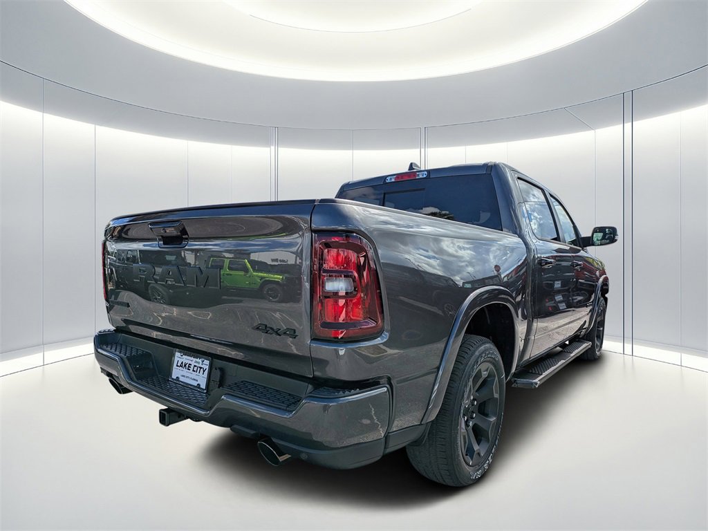New 2026 RAM 1500 4x4 Crew Cab image 3