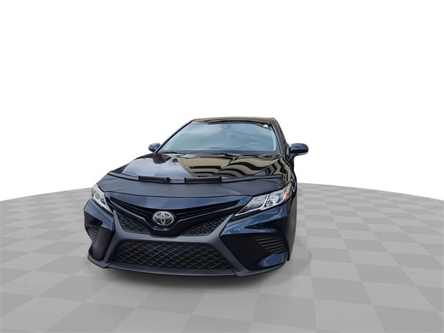 Used 2018 Toyota Camry L image 3