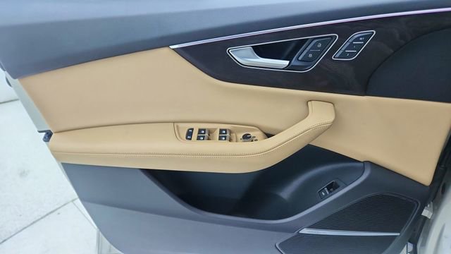 Used 2023 Audi Q8 Premium Plus w/ Premium Plus Package AWD/4WD image 34