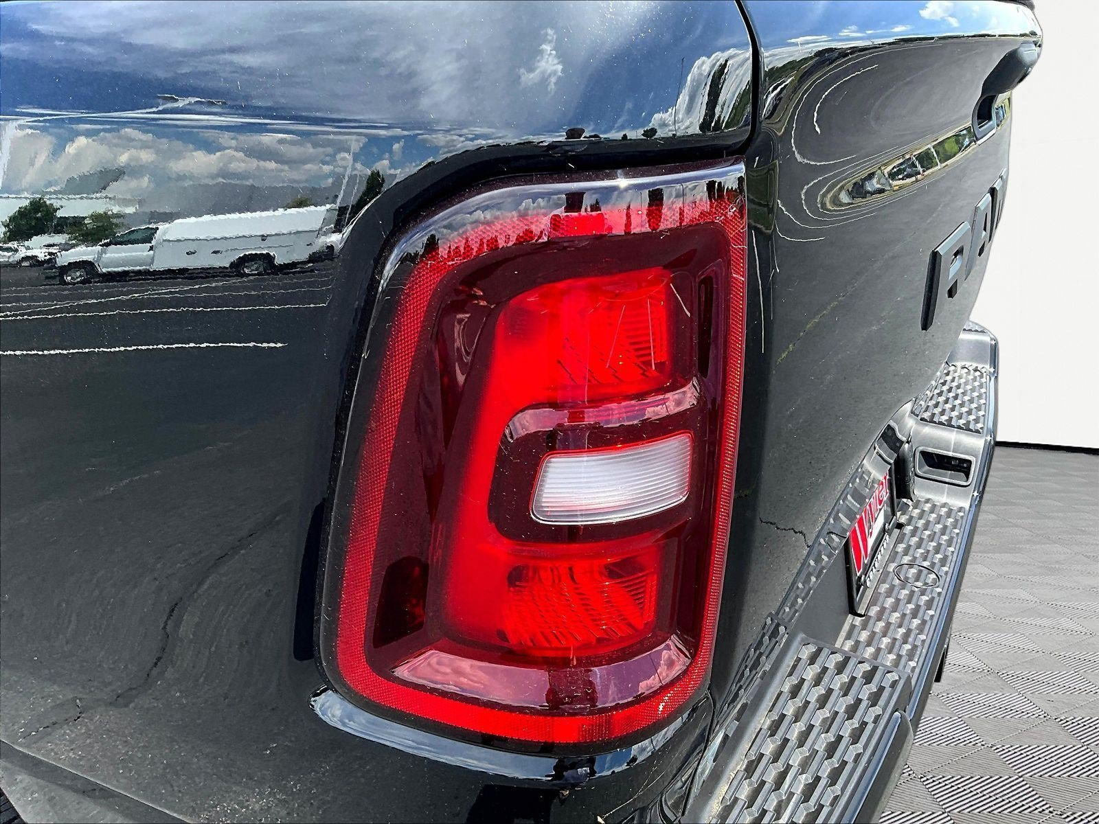 New 2026 RAM 1500 Express AWD/4WD image 15