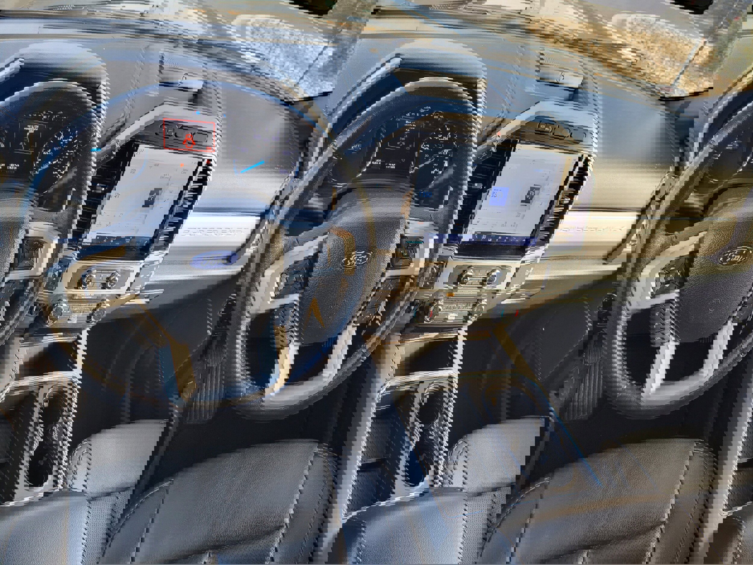 Used 2022 Ford F350 Lariat image 14