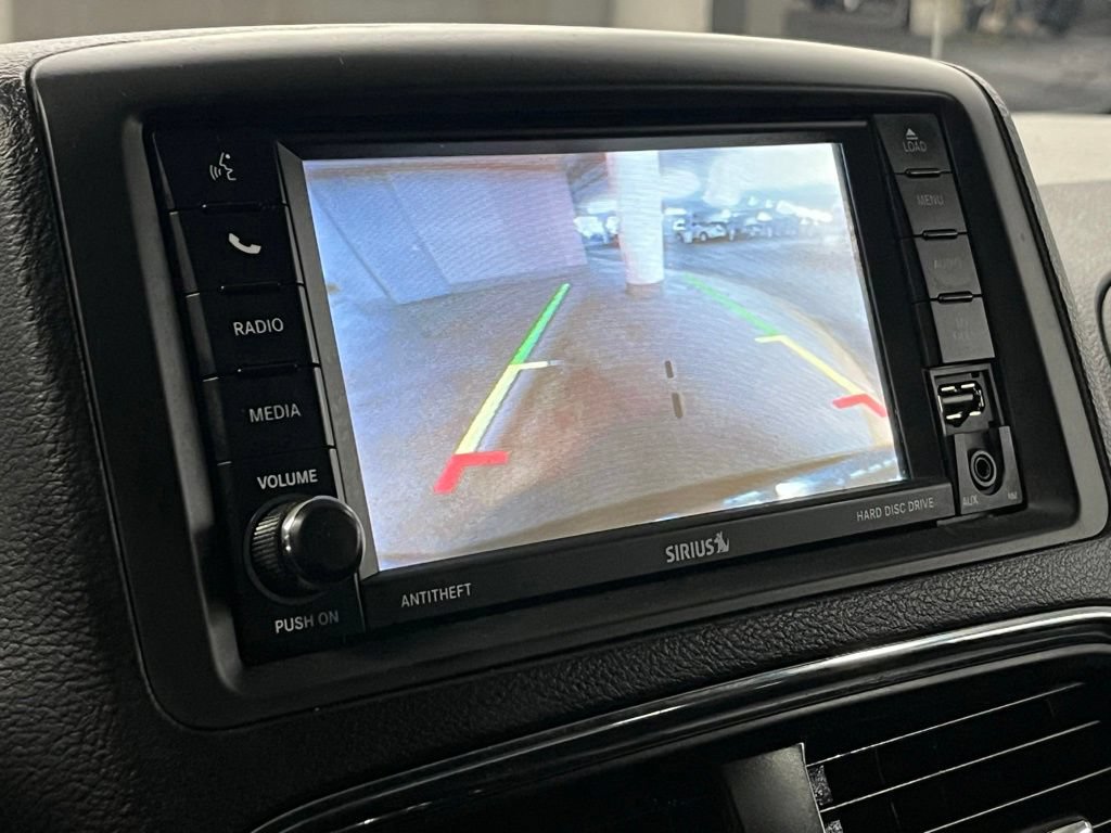 Used 2017 Dodge Grand Caravan SXT w/ Driver Convenience Group FWD image 26