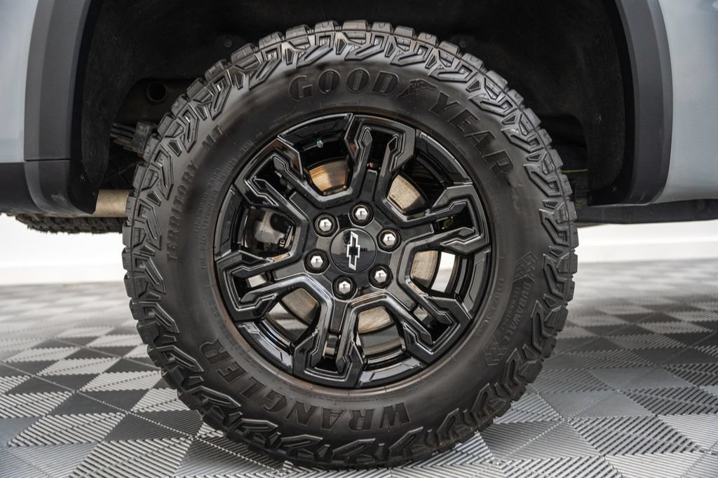 Used 2024 Chevrolet Silverado 1500 ZR2 w/ Technology Package AWD/4WD image 26