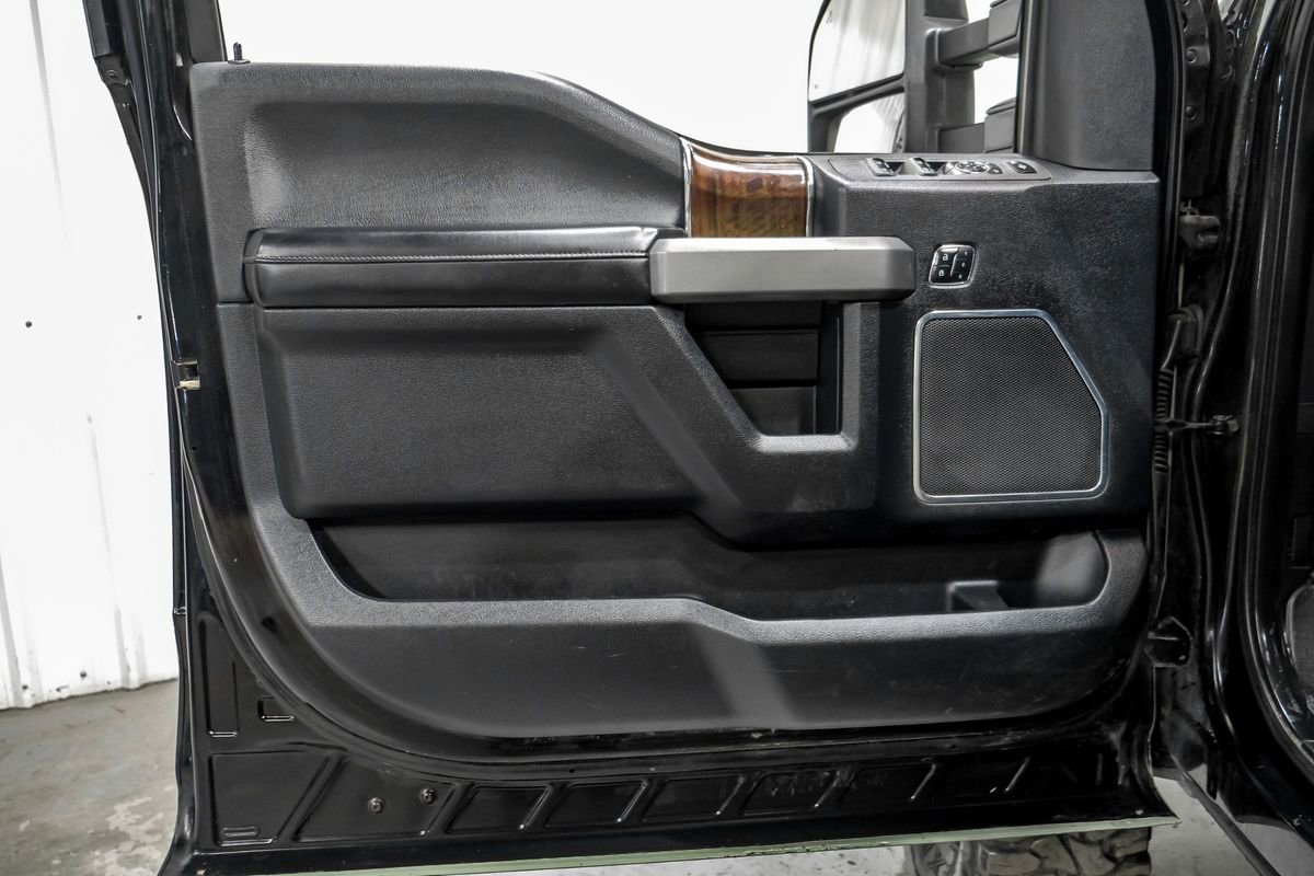 Used 2017 Ford F350 Platinum w/ Platinum Ultimate Package image 43