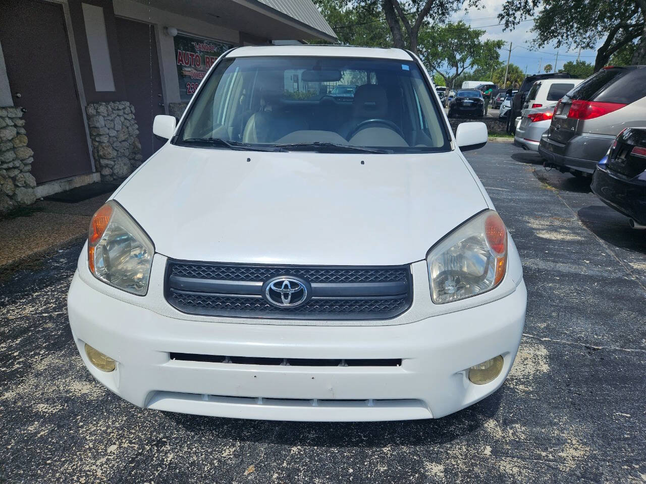 Used 2005 Toyota RAV4 2WD image 4