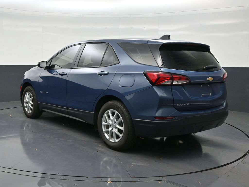 Used 2024 Chevrolet Equinox LS FWD image 3