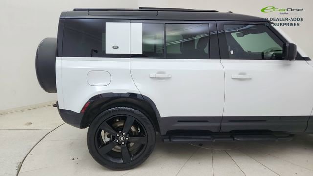 Used 2024 Land Rover Defender 110 X-Dynamic SE AWD/4WD image 7