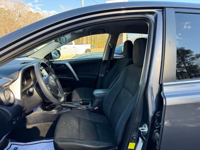 Used 2018 Toyota RAV4 LE image 12