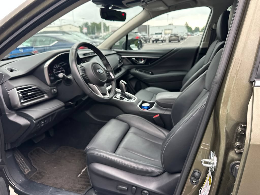 Used 2025 Subaru Outback Limited AWD/4WD image 10