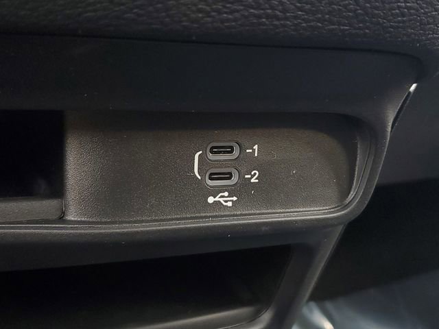 New 2026 Chrysler Pacifica Select image 32