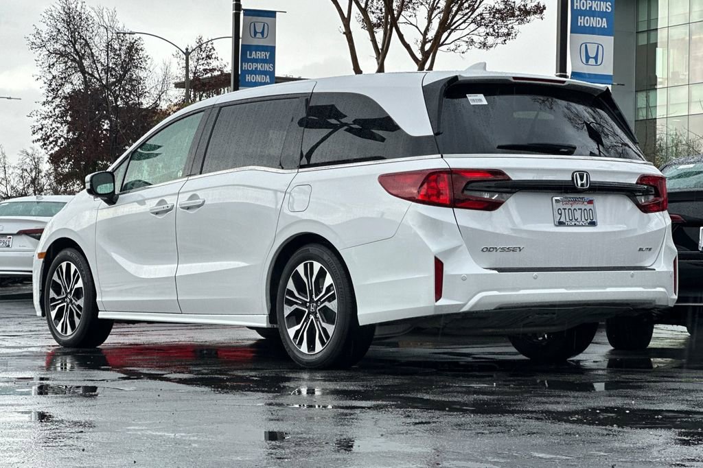 Used 2025 Honda Odyssey Elite image 5
