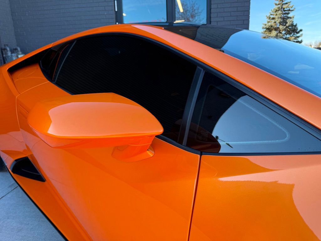 Used 2021 Lamborghini Huracan EVO image 4