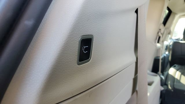 Certified 2023 Chrysler Pacifica Touring-L AWD/4WD image 27