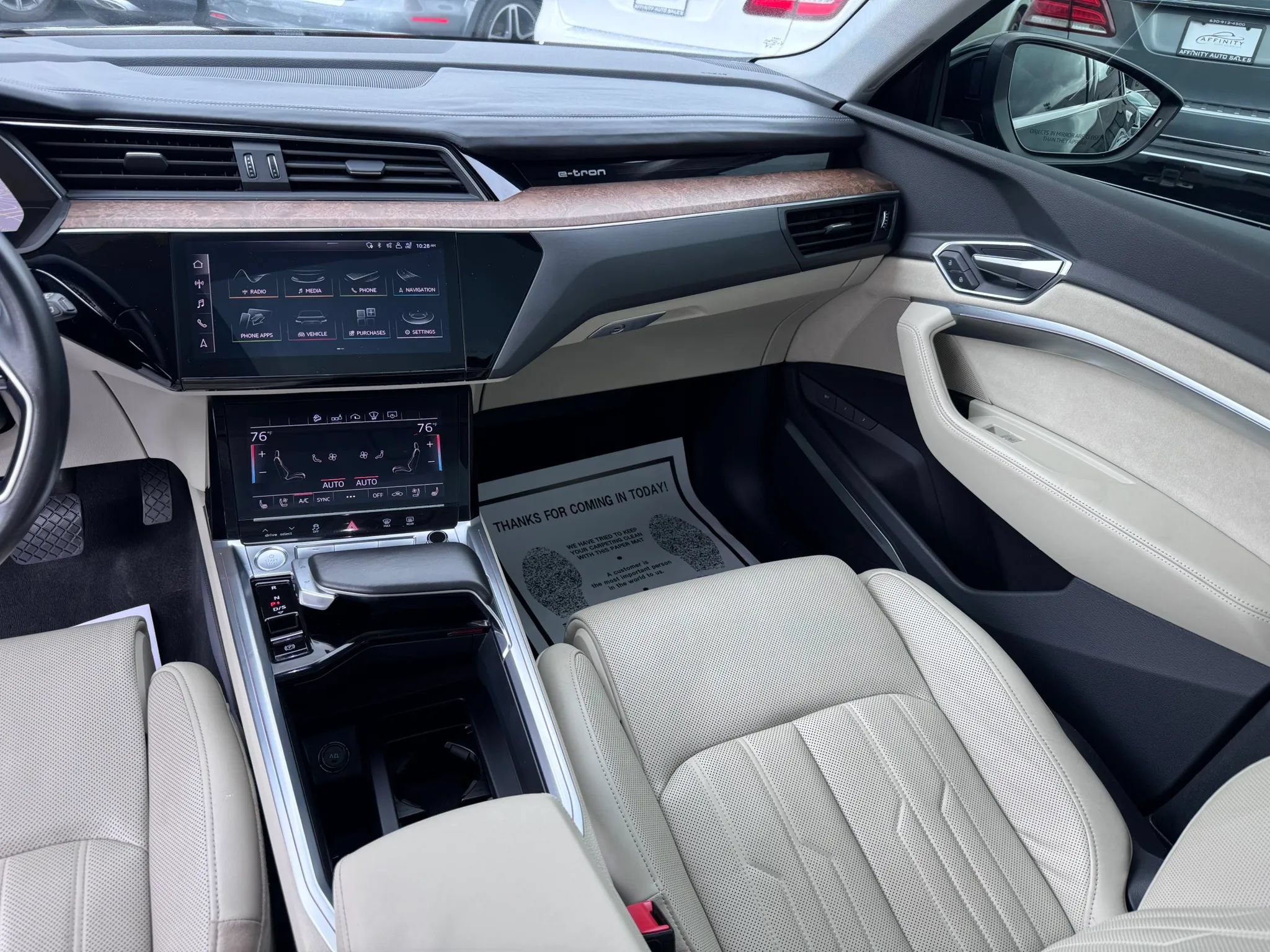 Used 2019 Audi e-tron Prestige w/ Prestige Package AWD/4WD image 15
